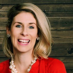 Meet your Posher, Holly